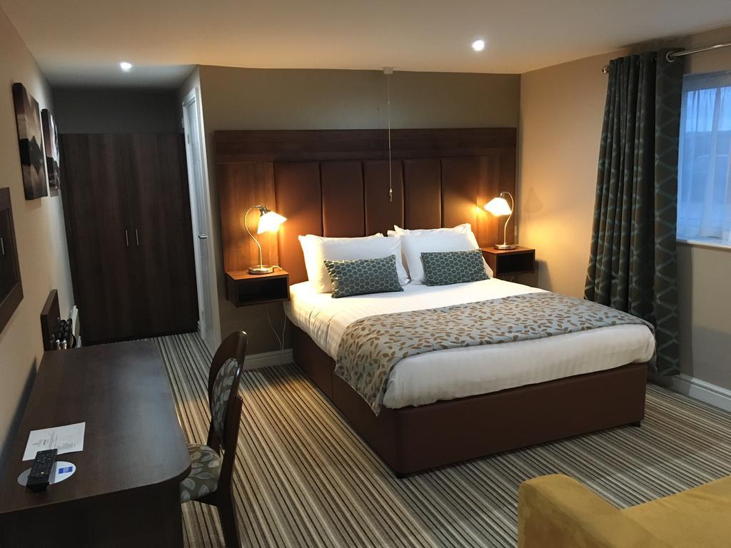 Twin Oaks Hotel Chesterfield Zimmer foto